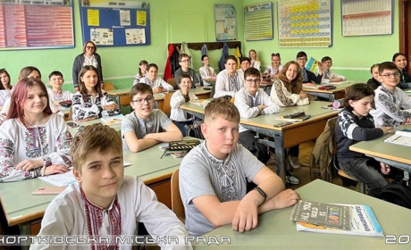 Першого вересня за парти у Чортківській громаді сяде 3106 учнів: на 225 менше, ніж торік