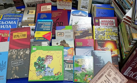 У Покровській бібліотеці з’явилось 150 нових книжок. Що почитати