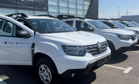 На потреби Куп’янської громади передали спеціалізований автомобіль та позашляховик
