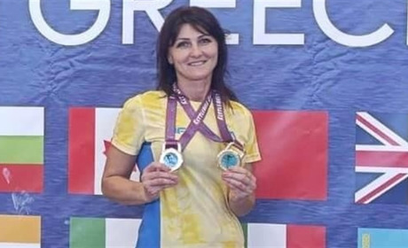 Алла Яковченко – чемпіонка світу з гирьового спорту: з Греції додому землячка везе золото та бронзу