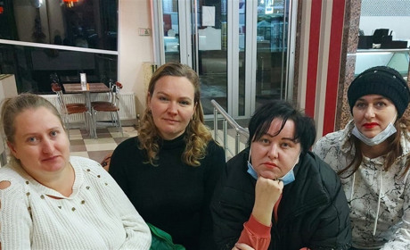 «Ты постоянно живешь с грузом», - родители больных детей бьют тревогу из-за отсутствия лекарств