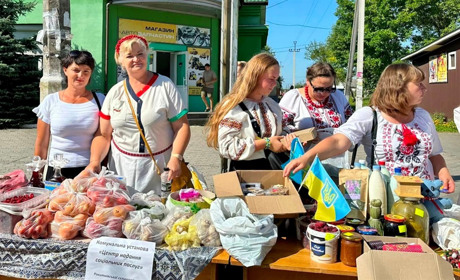 Квадроцикл за лічені дні і ярмарки до Дня Незалежності: як підтримують ЗСУ на Сарненщині