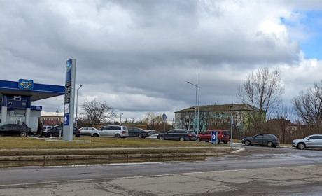 Дефіцит не лише в Сарненському районі: чому не вистачає пального на АЗС