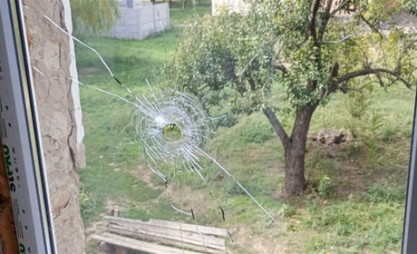 Армія рф на Херсонщині атакувала житлові квартали: пошкоджені будинки та автівки