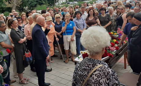 Мер втратив свого друга