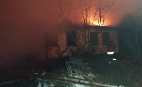 У Новограді горів гараж в кооперативі, а в Івашківці будинок
