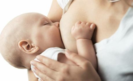 Консультуємось у білопільського педіатра: чому важливо годувати дитину грудним молоком?