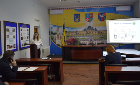 Як правильно подавати Декларацію про доходи: для депутатів Жмеринки провели навчання