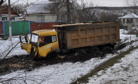 Винуватець смертельної ДТП на сватівському мосту очікує вироку суду
