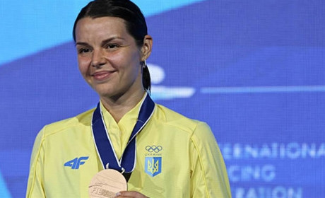 Нетішинка Аліна Комащук виборола першу особисту медаль на чемпіонаті світу з фехтування