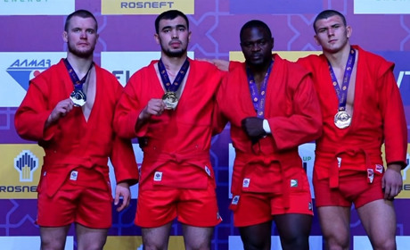 Ярослав Давидчук і його тренер Геннадій Горохов виграли бронзу Чемпіонату світу із самбо