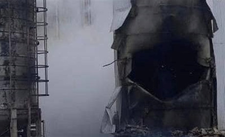 Масована атака дронами й ракетою по Одещині: пошкодження в порту, підприємства, постраждала людина