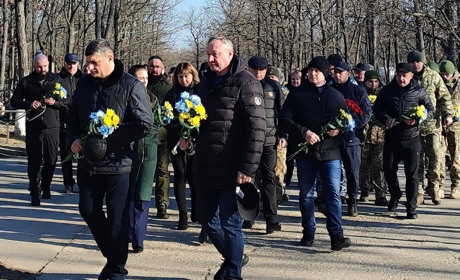 У третю річницю широкомасштабної війни рф проти України Ізмаїл вшанував загиблих героїв-захисників