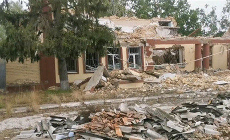 На Херсонщині ворожі снаряди поцілили у вежу мобільного зв'язку та магазин