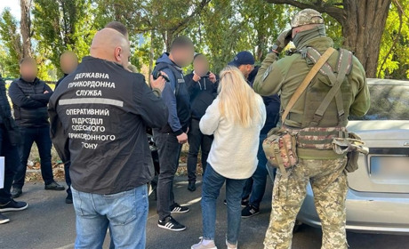 На Одещині чоловік завербував місцеву жительку для роботи у секс-бізнесі (ФОТО)