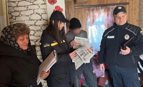 Чи забезпечені діти необхідним: на Звягельщині перевірили умови проживання сімей "на обліку"