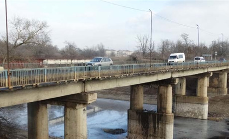 Міст через Північно-Кримський канал перекриють у березні