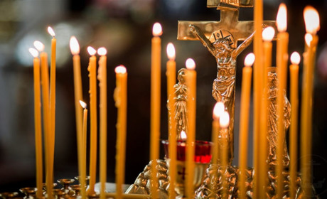 Пам’ять про померлих чи об’їдання на кладовищах? Як церква ставиться до звичних гробків?