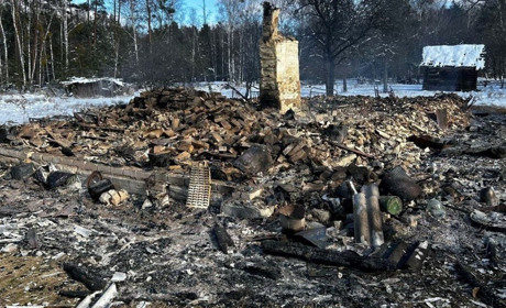 Вщент згорів дім: у Сарненському районі загинув пенсіонер