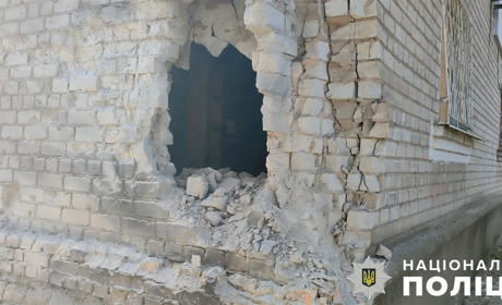 Загарбники обстріляли 16 населених пунктів Херсонщини: атакували будинки, автобус, "швидку"