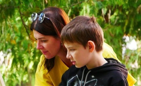У Глухові діти малювали міські та природні краєвиди в межах «Тижня позашкілля». Що у них вийшло