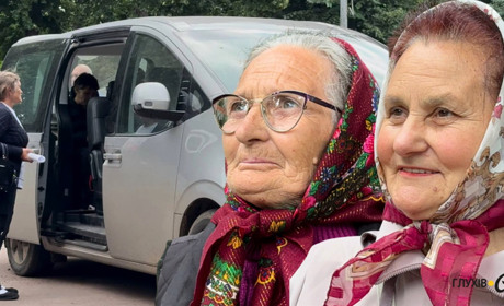 «У 76 років пішки — як?»: вперше за багато років з віддаленого села Уздиця в Глухів курсує маршрутка