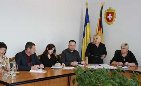 Заборона масових зібрань і посилена дезінфекція: які карантинні заходи ввели на Сарненщині