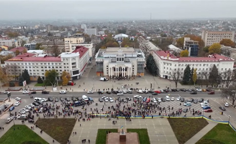 Звільнення Херсона у документальному фільмі Дмитра Комарова "Рік" (відео)