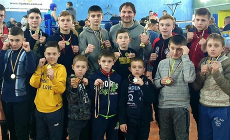 Золоті вихідні: лозівські спортсмени привезли десятки нагород