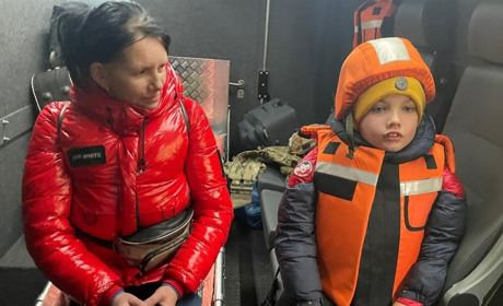 Поліцейські «Білого Янгола» евакуювали родину з Білопілля