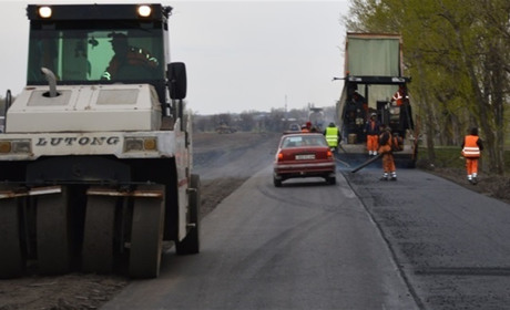 Які місцеві дороги відремонтують у 2022 році у Сватівському районі