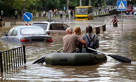 В Крыму город ушёл под воду