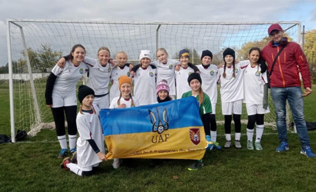 Дівоча команда ФК "Звягель" U-14 перемогла у першому колі Чемпіонату Житомирської області