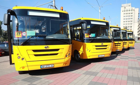 В Мелитопольском районе две громады получили новые школьные автобусы