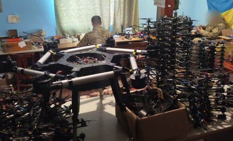 Благодійний фонд "Дрони Звягеля" передав Силам оборони 282 FPV-дрони на 3,2 мільйона гривень