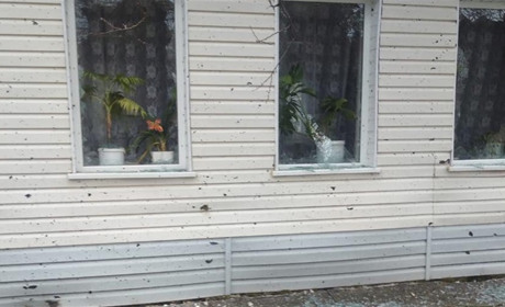 Великодній «подарунок»: напередодні найбільшого християнського свята вороги обстріляли Атинськ