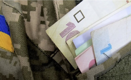 Виплати військовим з 1 квітня не зміняться: що входитиме до грошового забезпечення