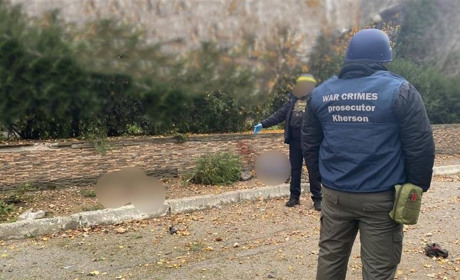 У Херсоні внаслідок ворожого обстрілу загинула людина