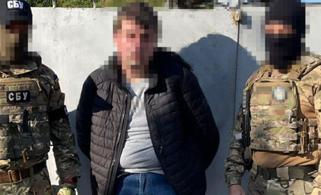 СБУ затримала у Херсоні російського агента, який коригував ворожі удари по півдню України