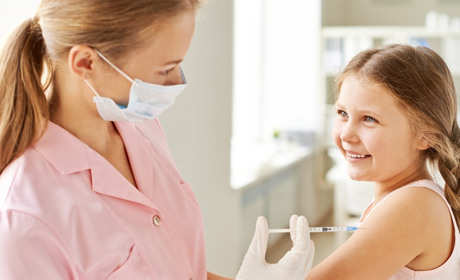 В Україні спростили доступ до вакцинації від COVID-19 для підлітків: що потрібно знати сватівчанам