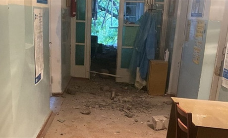 Росіяни обстріляли Торецьк. Пошкодили лікарню та пологовий будинок