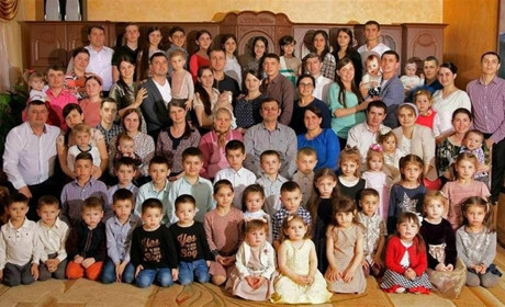 98 дітей, онуків і правнуків у Галини Павлюк зі Жмеринки: вітаємо з Днем родини