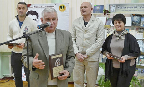 Митець зі Жмеринки отримав літературно-мистецьку премію «Кришталева вишня» 
