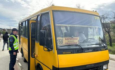 У Дрогобицькому районі оштрафували перевізника: не завершив роботу на маршрутах, коли обрали нового