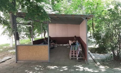 На території біляївської школи з’явилася альтанка для відпочинку: її облаштували діти