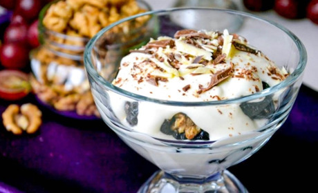 Рецепт дня: чорнослив з горіхами в сметані