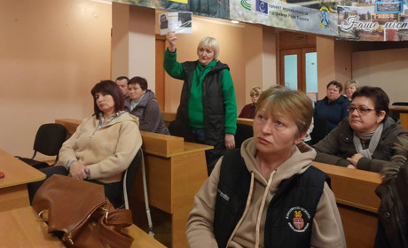 «Надія — це все, що в нас є»: родини полонених та зниклих безвісти на зустрічі у Первомайську
