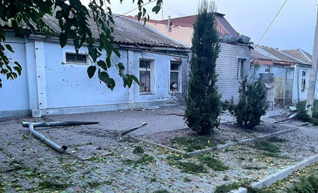 Окупанти обстрілюють Херсонщину: поцілили у житлові будинки, автосалон, собор