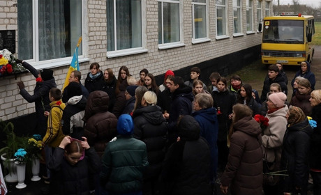 У Пилиповицькому ліцеї відкрили меморіальну дошку випускнику Олександру Кочубею