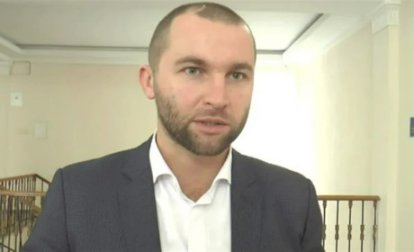 Гауляйтер Каховки Павло Філіпчук готується до втечі на Балі